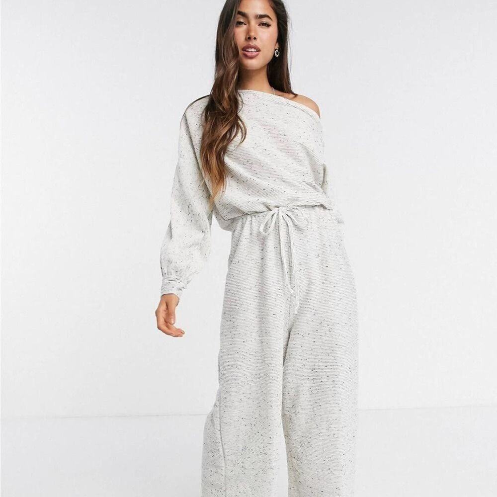 ASOS  DESIGNS‎ SLOUCHY JUMPSUIT SIZE 10